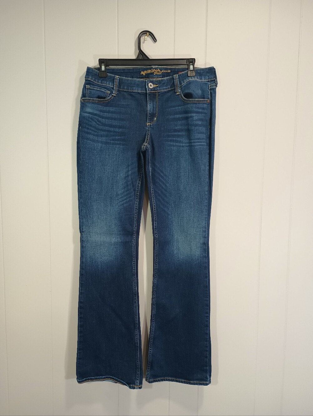 Arizona Jean Company Women's Medium Blue Flare Jeans